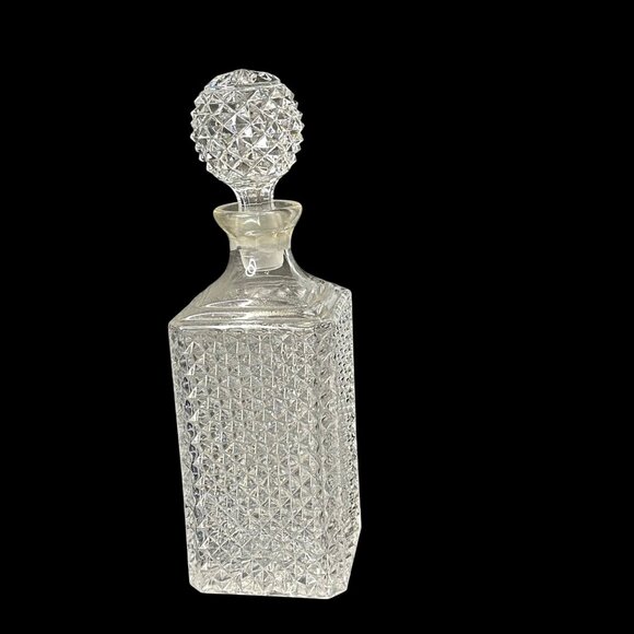 Vintage cut glass heavy medium 10x3x3 beverage liquor decanter with stopper - Picture 4 of 6